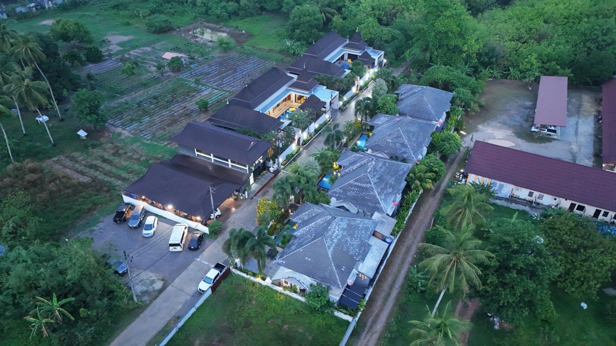 Narintara Private Pool Villas - Free Tuk-Tuk Service To The Beach! Ao Nang المظهر الخارجي الصورة